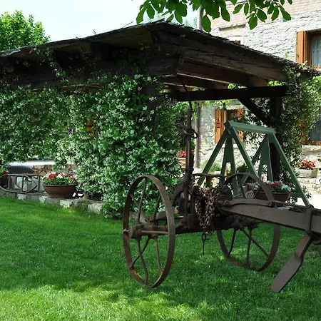 Bed & Breakfast Aiceltis 4*