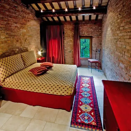 Aiceltis Bed & Breakfast 4*