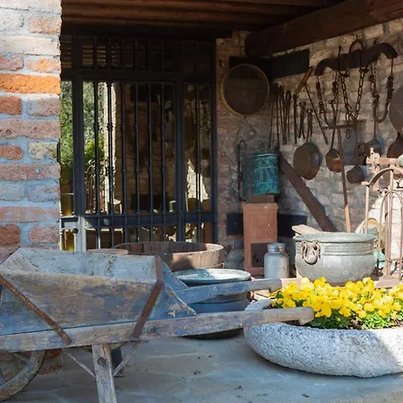 Aiceltis Bed & Breakfast 4*