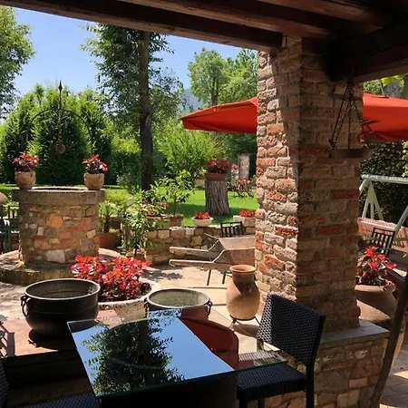 Bed and Breakfast Aiceltis 4*